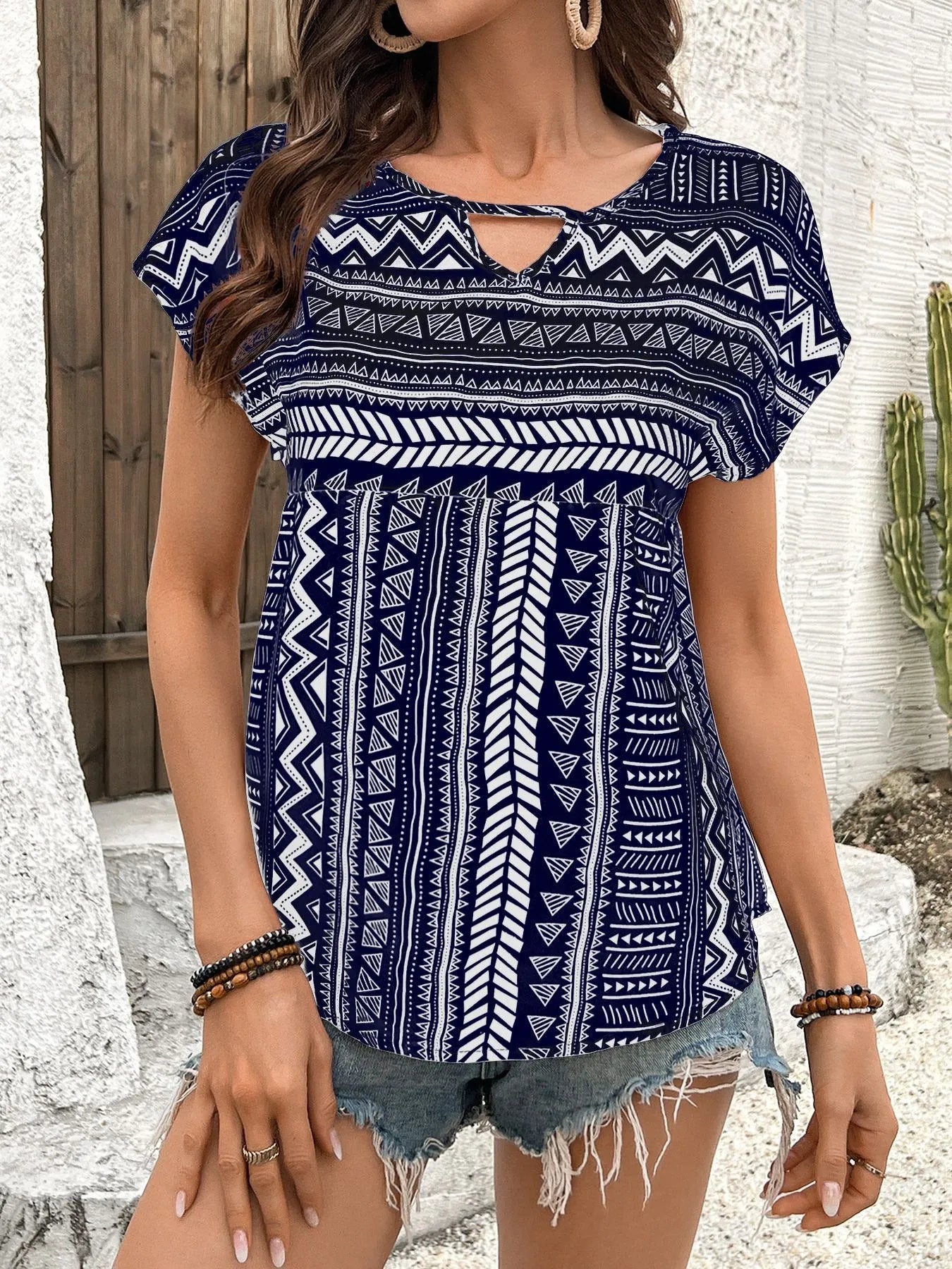 Geometric Print Short Sleeve Blouse