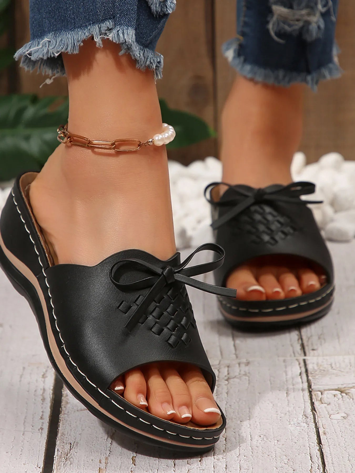 Bow Open Toe Sandals Black