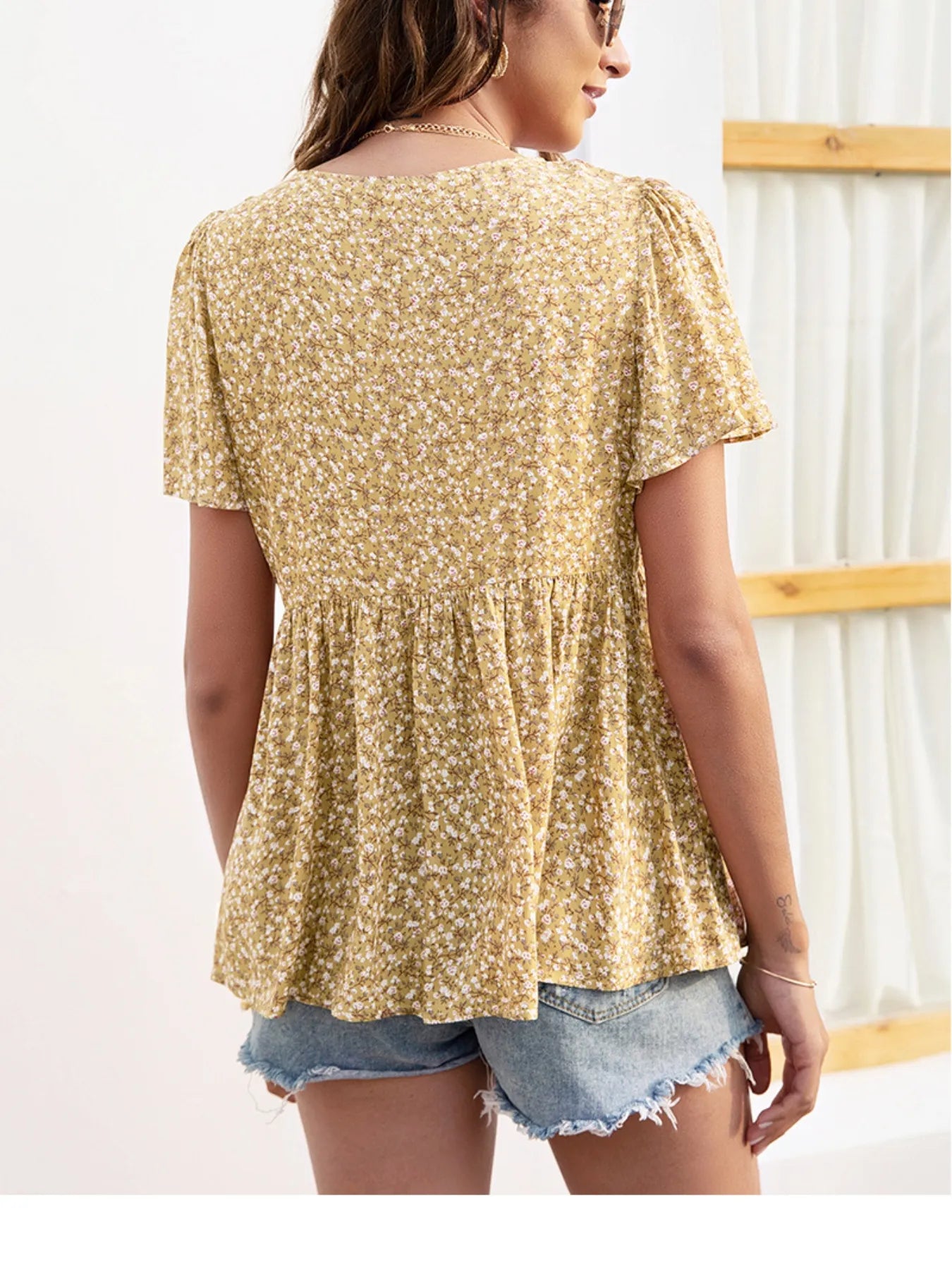 Floral Print V-neck Flutter Sleeve Babydoll Blouse