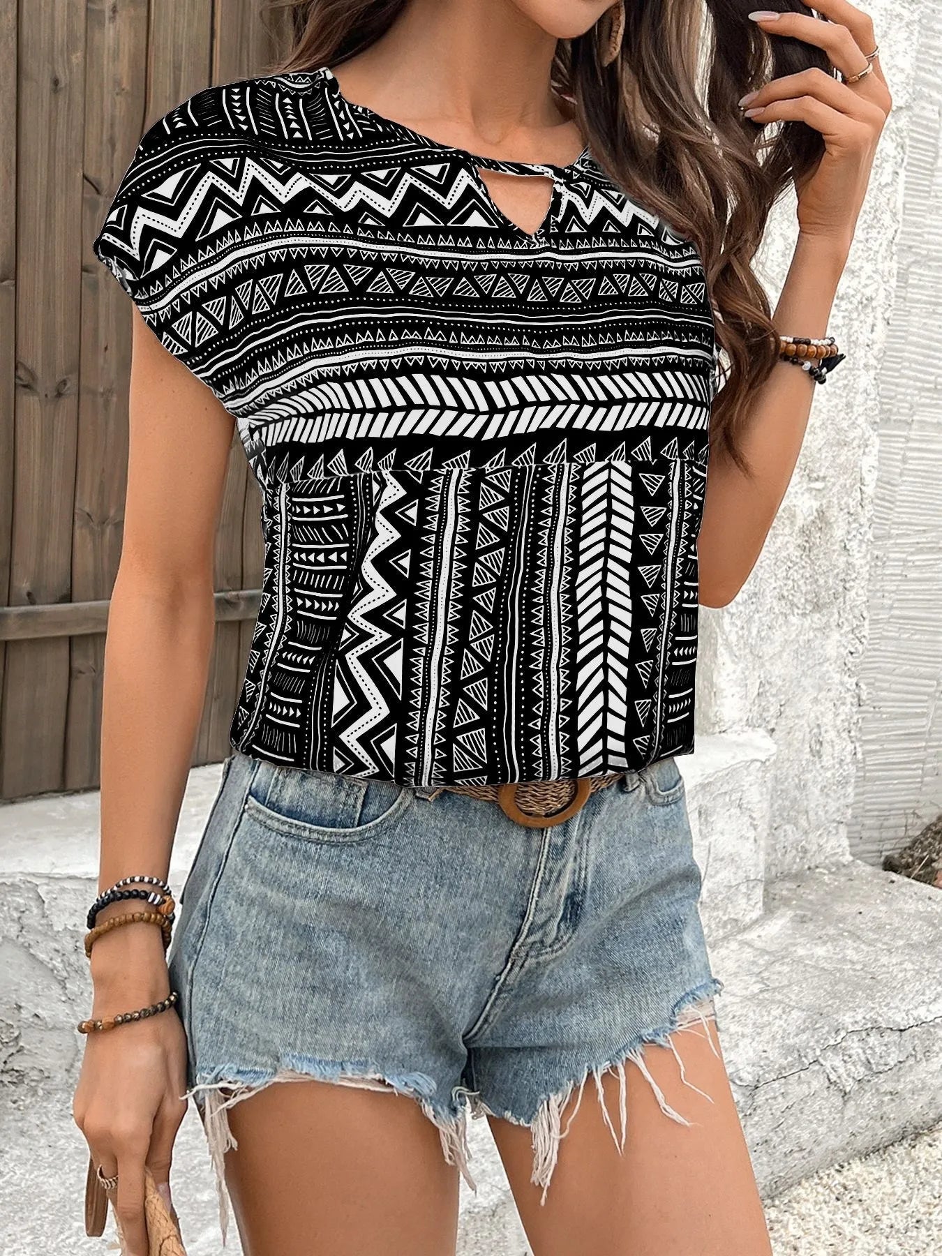 Geometric Print Short Sleeve Blouse