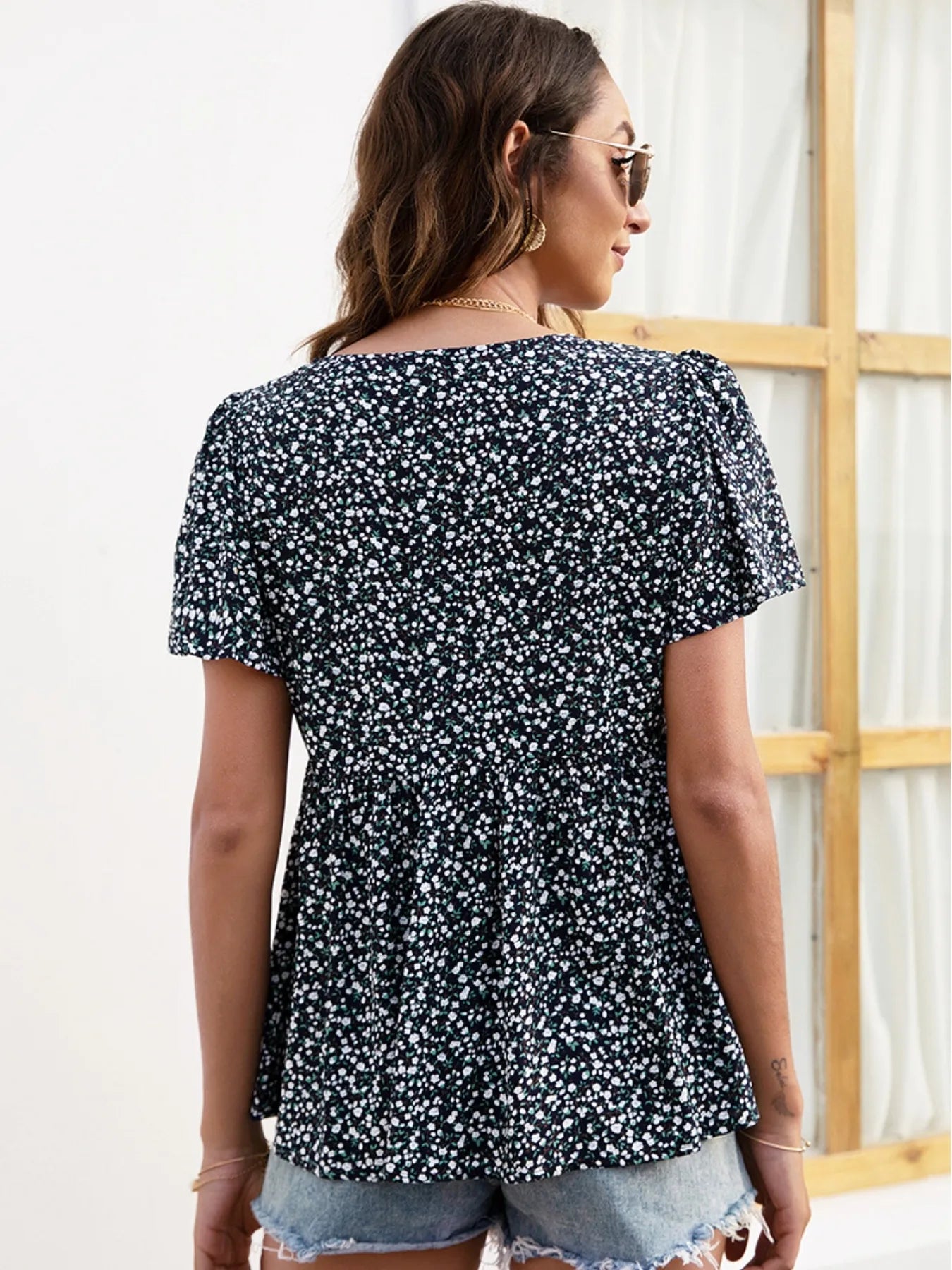 Floral Print V-neck Flutter Sleeve Babydoll Blouse