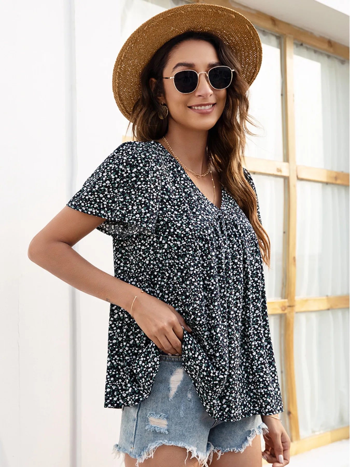 Floral Print V-neck Flutter Sleeve Babydoll Blouse